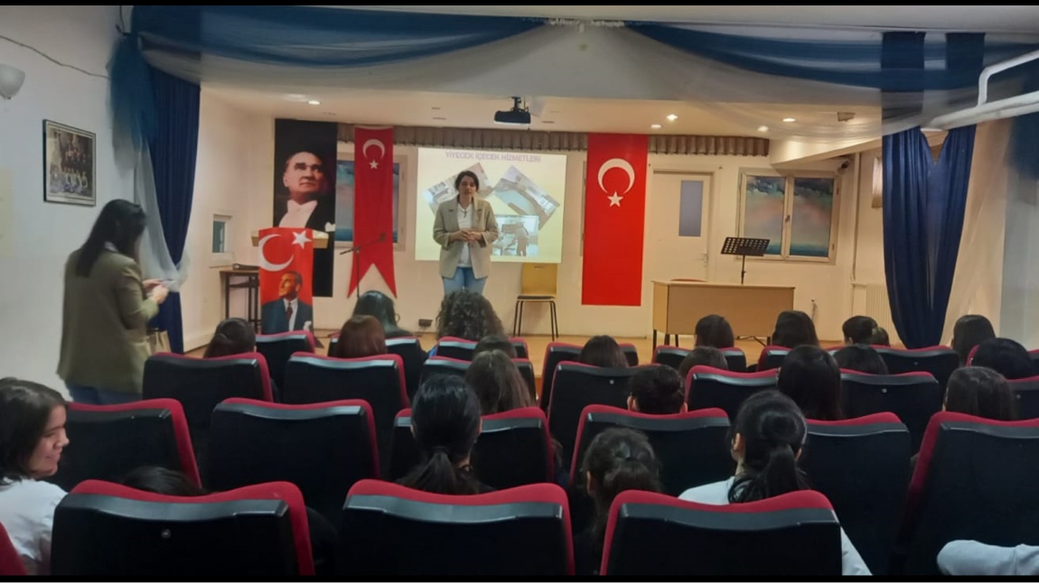 Hayriye Ethem Turhanlı Kız Meslek Lisesi’nden Öğrencilerimize Okul Tanıtım Semineri…