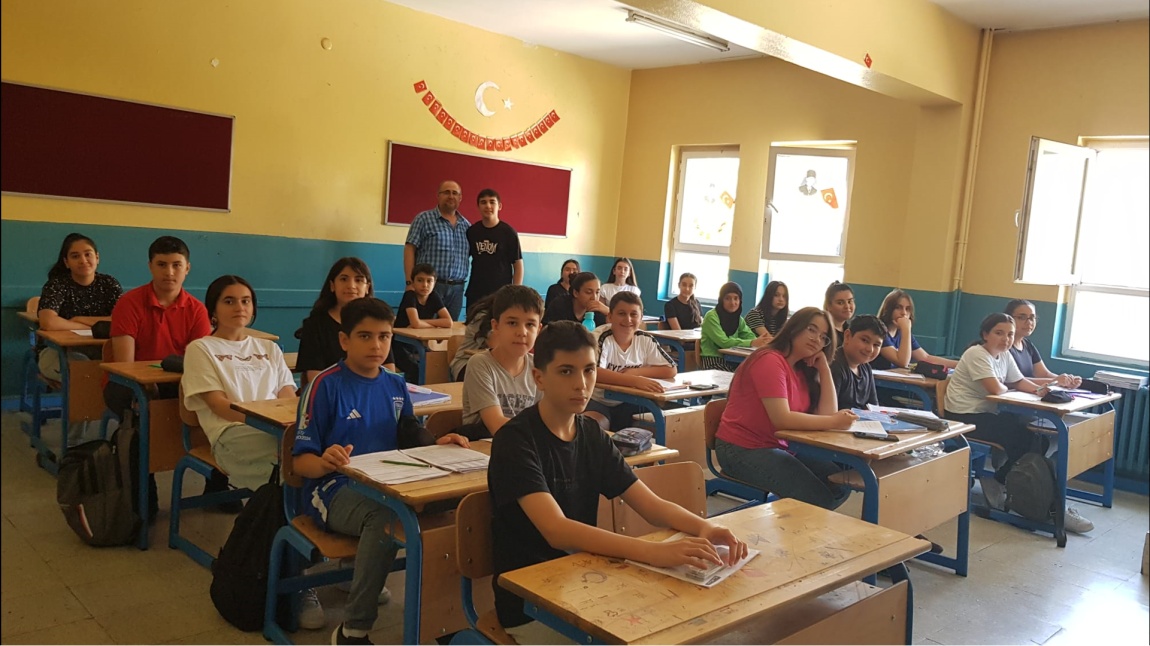 LGS Şampiyonumuz LGS Hazırlık Öğrencilerimizle Buluştu…